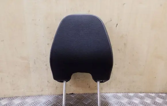 Volvo S60 Front seat headrest 