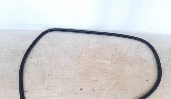 Volvo XC40 Rear door rubber seal (on body) 32237340