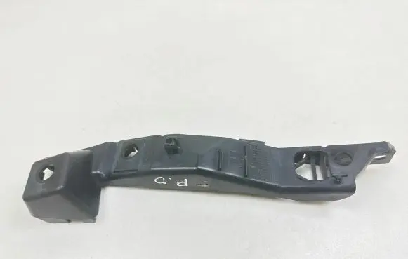 KIA Ceed Front bumper mounting bracket 865141H500
