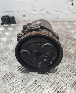 Nissan Primera Air conditioning (A/C) compressor (pump) 926002JO04