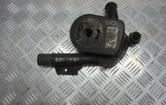 Renault Megane II Oil filter mounting bracket