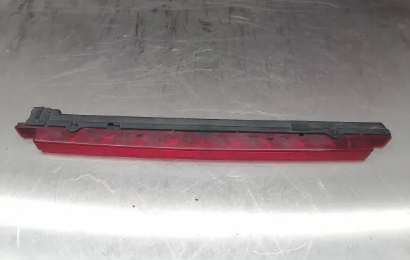 Audi A6 S6 C5 4B Third/center stoplight 4B0945097
