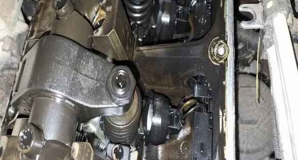 Skoda Octavia Mk2 (1Z) Fuel injector 