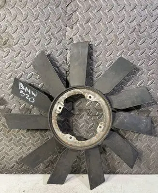 BMW 5 E39 Fan impeller 17233639