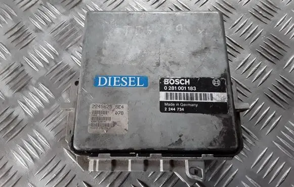 BMW 5 E39 Engine control unit/module 0281001183 2244734 22456755E4