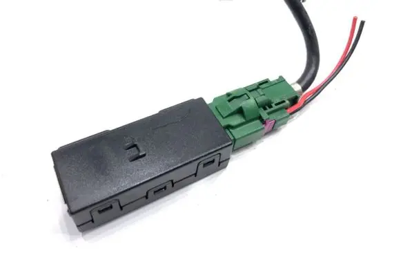 Skoda Octavia Mk3 (5E) USB socket connector 3V0035043B