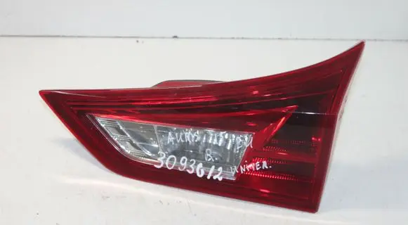 Toyota Auris E180 Tailgate rear/tail lights