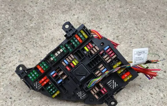 BMW 5 GT F07 Fuse module 417033451 9264924 07089117