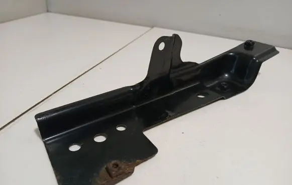 Audi Q7 4L Side radiator support slam panel 4L0805698