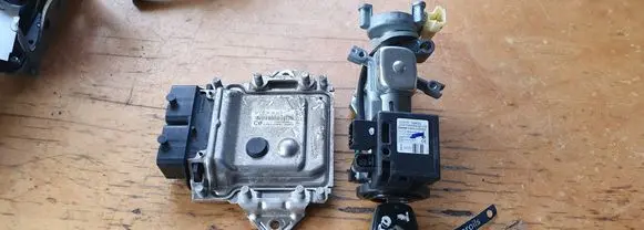Suzuki Alto Engine control unit/module 3392068K01 0261S04260