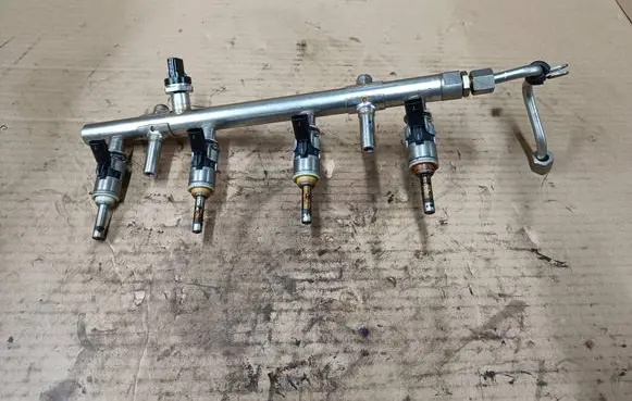 Fuel main line pipe