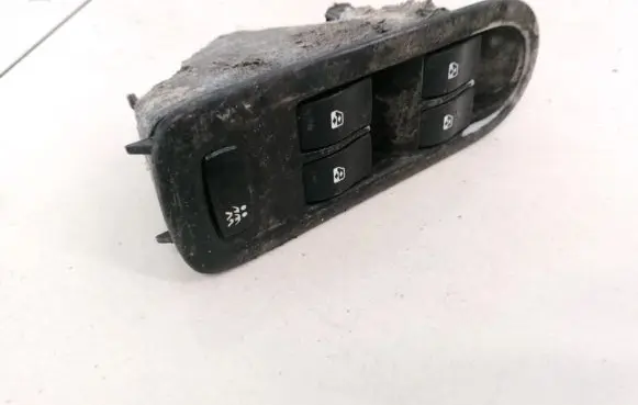 Renault Megane II Electric window control switch 156018070