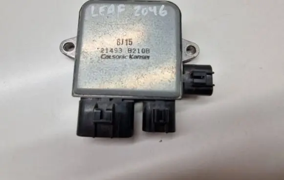 Nissan Leaf II (ZE1) Coolant fan relay 21493B210B 6J15
