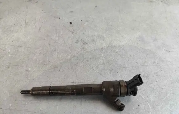 Jaguar XF X260 Fuel injector JDE40503