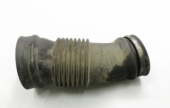 Air intake hose/pipe