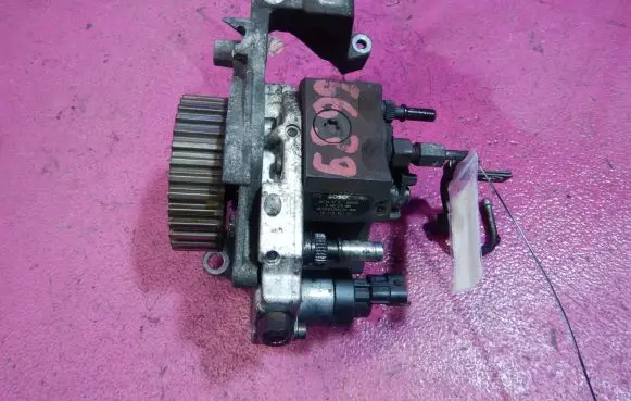Peugeot 307 Fuel injection high pressure pump 9651844380