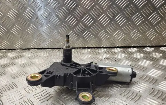 Volkswagen PASSAT B5.5 Rear window wiper motor 3B9955711F