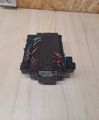 Volvo S80 Fuse module 9494997