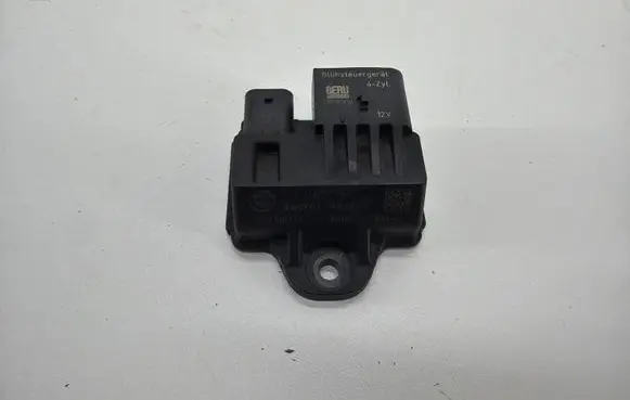 BMW 5 F10 F11 Glow plug pre-heat relay 8570087