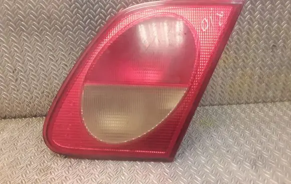 Mercedes-Benz E W210 Tailgate rear/tail lights 2108201064