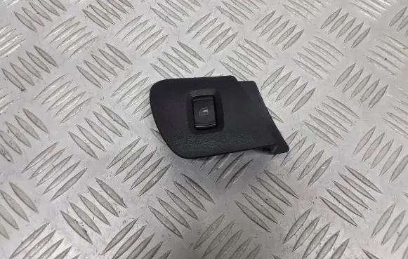 Skoda Octavia Mk1 (1U) Electric window control switch 1U1867186C
