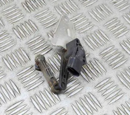 Tesla Model 3 Headlight/headlamp level sensor 104494100B