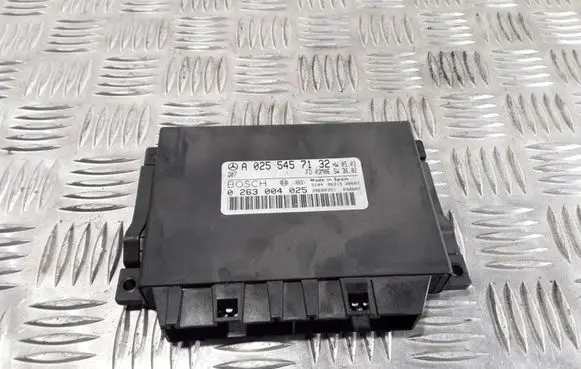 Mercedes-Benz E W211 Parking PDC control unit/module A0255457132 0263004025