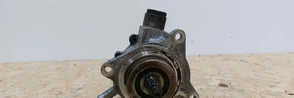 Nissan Navara D22 Vacuum pump A03002 A41002 4Y18