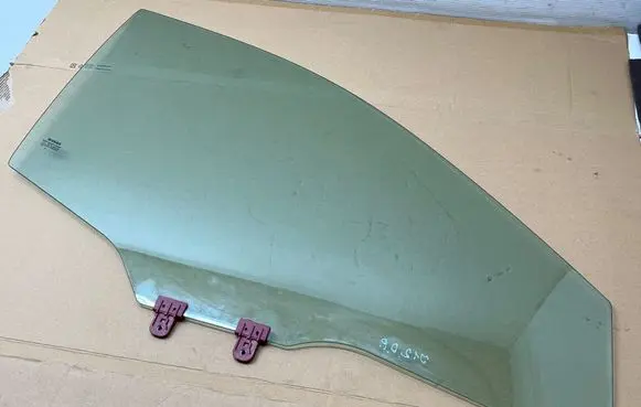 Nissan Qashqai J12 Front door window glass four-door DOT39AS2M34 43R000929