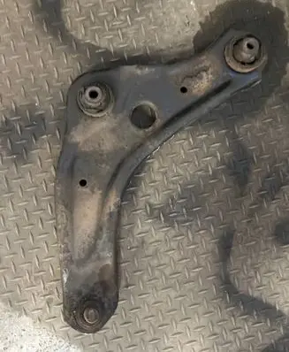 Nissan Qashqai Front lower control arm/wishbone 44EA0BRH