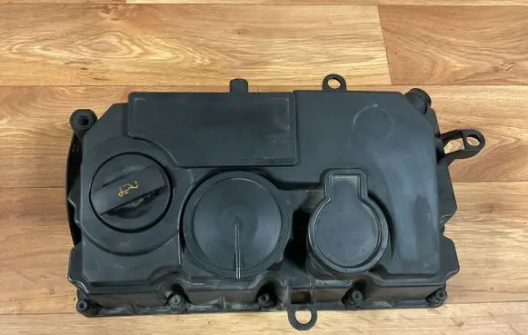 Volkswagen PASSAT B6 Rocker cam cover 03G103469
