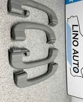 BMW 5 E60 E61 A set of handles for the ceiling 7033662 7033659 7033661