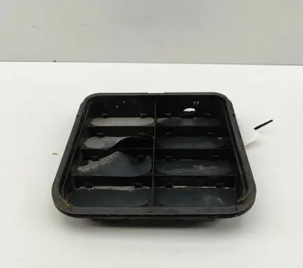 Audi Q8 Quarter panel pressure vent 4M0819181B