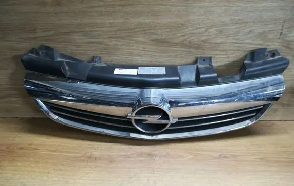 Opel Zafira B Front bumper upper radiator grill 13247327 13247330 13247328