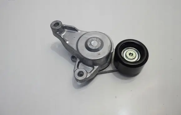 Suzuki SX4 S-Cross Generator/alternator belt tensioner 821808210413