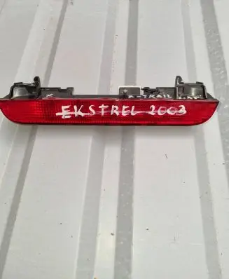 Nissan X-Trail T30 Third/center stoplight P1842
