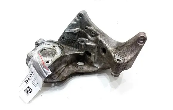 Volvo V60 Generator/alternator bracket 31480996