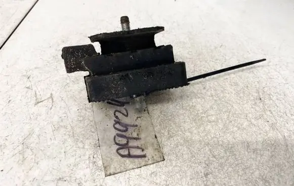 BMW 5 E60 E61 Engine mount bracket 22316761093 139811