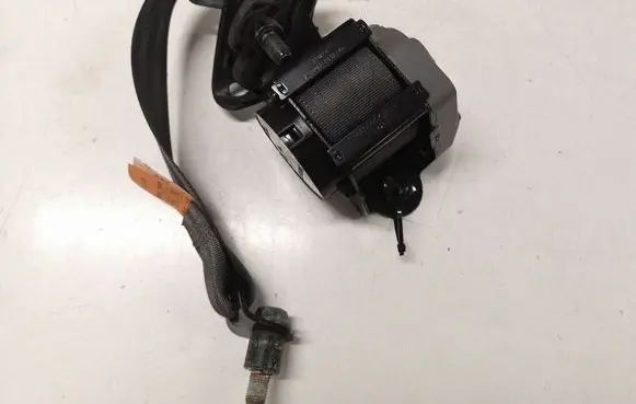 Chevrolet Captiva Rear seatbelt 040102