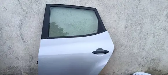 KIA Venga Rear door