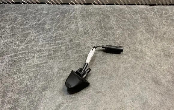 BMW 3 E90 E91 Windshield washer spray nozzle 963658