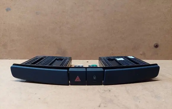Peugeot 508 Cup holder front
