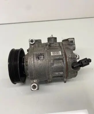 Volkswagen Golf VII Air conditioning (A/C) compressor (pump) 5Q0820803F