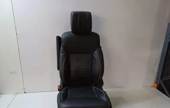 Land Rover Discovery 5 Front driver seat HY3214D600CB