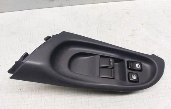 Nissan Almera N16 Electric window control switch 80961BM500