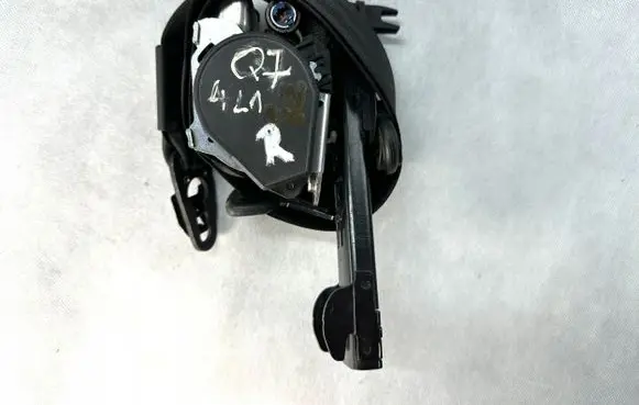 Audi Q7 4L Front seatbelt 4L1857706