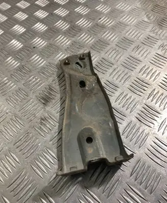Volkswagen PASSAT B6 Fender mounting bracket 3C0821142