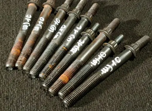 Jeep Grand Cherokee (WJ) Cylinder head bolts 