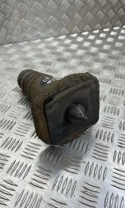 Volvo XC60 Rear coil spring rubber mount 8G915K570MAA