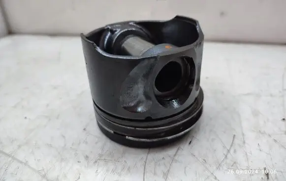 Ford Mondeo Mk III Piston 